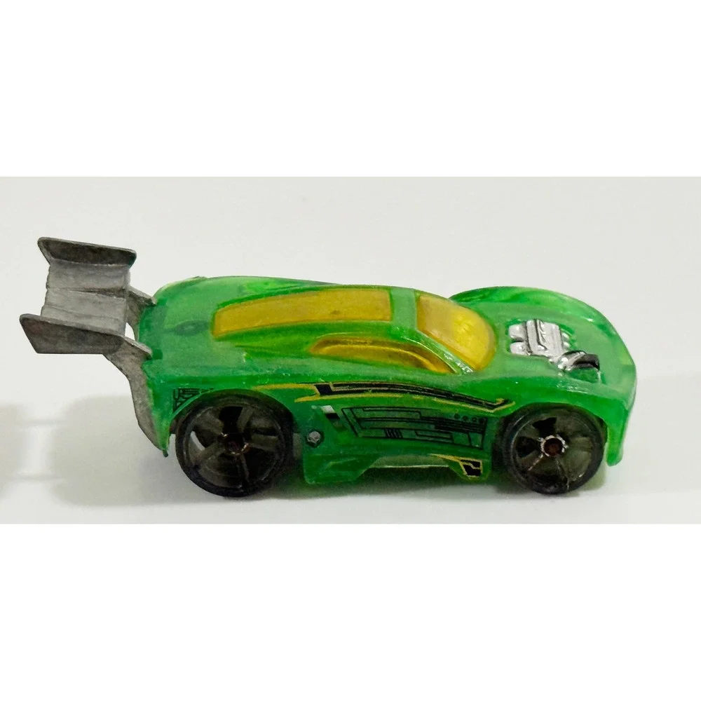 Hot Wheels Paradigm Shift Kids 1:64 Green Translucent Diecast Race Car Spoiler